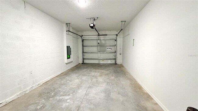 Building Photo - 3710 King Hill Dr