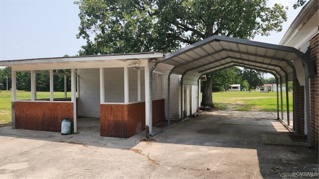 Building Photo - 24816 Sawmill Rd