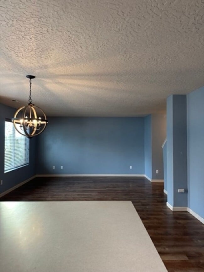 Building Photo - Cheney West Terrace Home