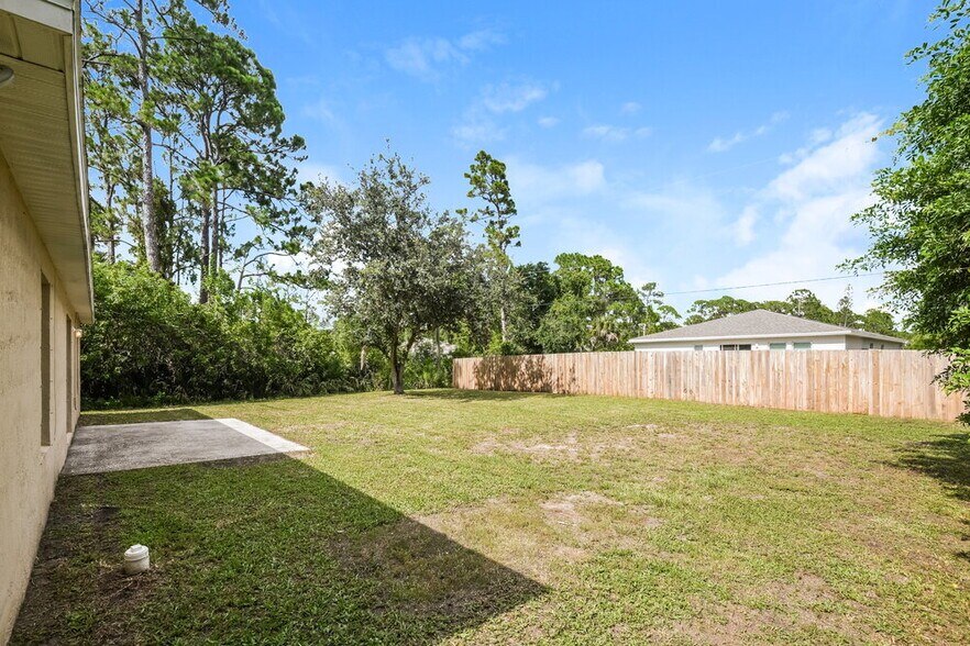 Building Photo - 1037 Galvin Ave