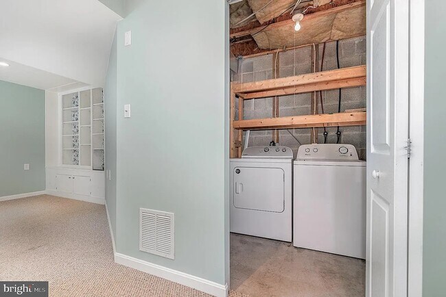 Building Photo - 109 Hunters Ridge Dr