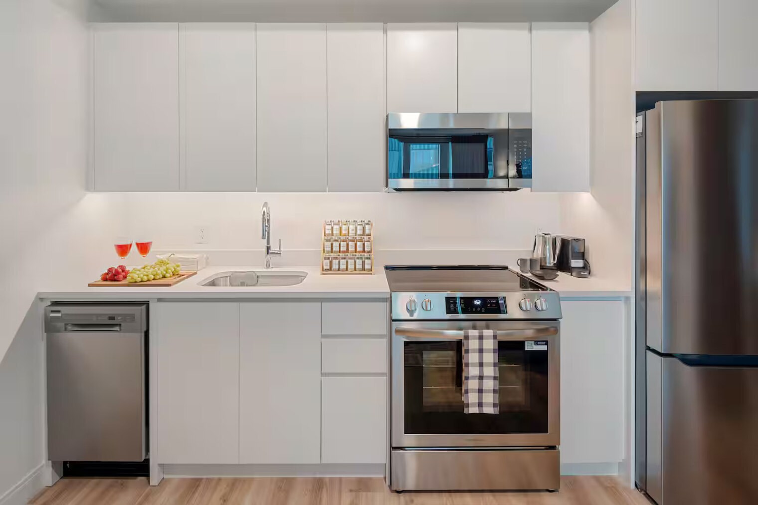 Building Photo - 40 Western Ave