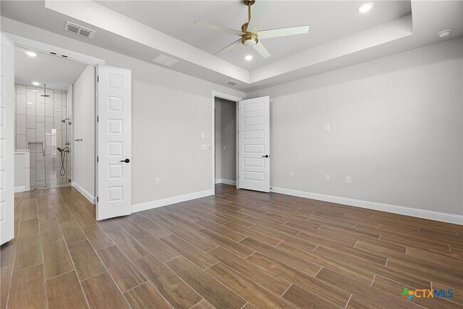 Building Photo - 1447 Dancing Oak Ln