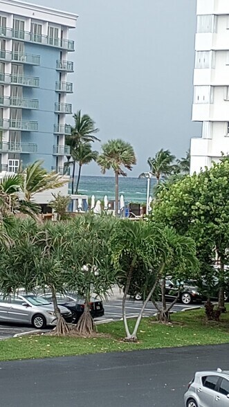 Building Photo - 3600 N Ocean Dr