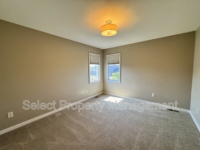 Building Photo - 1752 Woodlark Dr