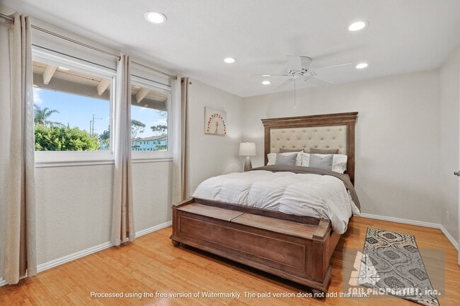 Building Photo - Beach townhome Vacation Rental with two ca...