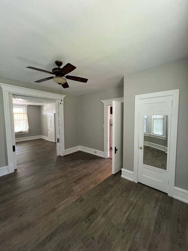 Building Photo - 4216 W Penn Ave