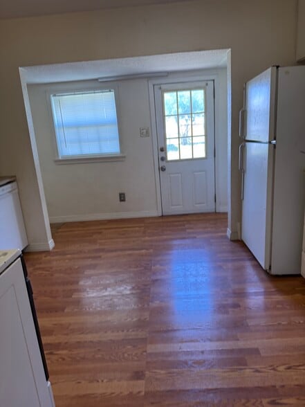 Building Photo - 1226 Green St