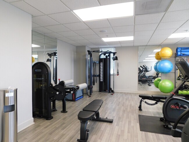 Building Photo - 1315 East Blvd