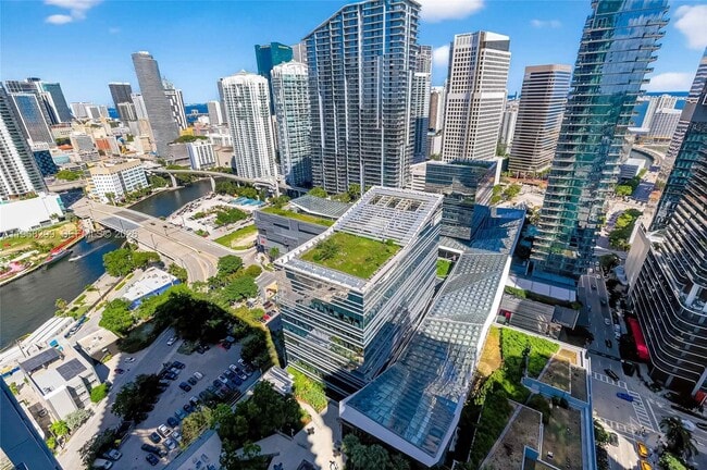 Building Photo - 88 SW 7th St