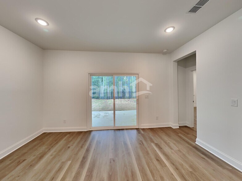 Building Photo - 228 Sapling Way