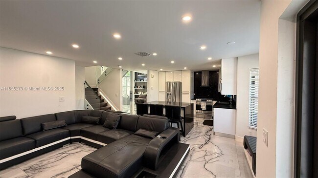 Building Photo - 1211 SW 178th Way