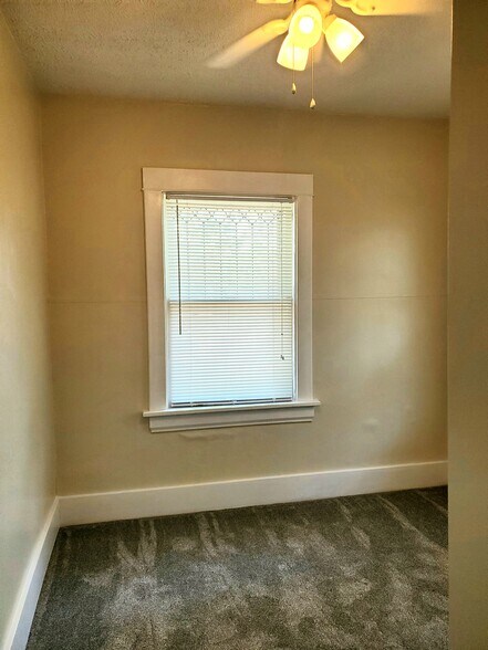 Building Photo - 3560 Jones St