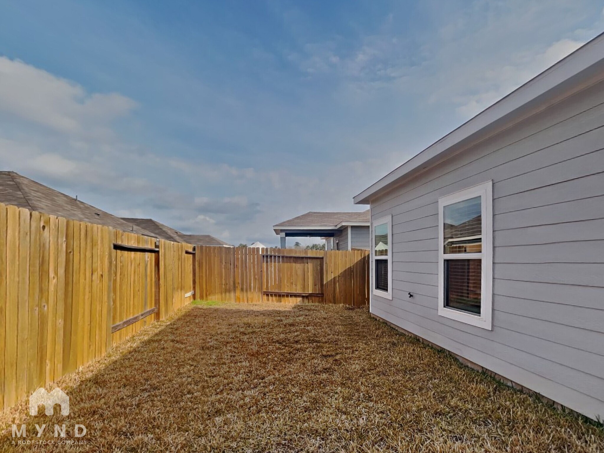 Building Photo - 15635 Plum Brk Dr