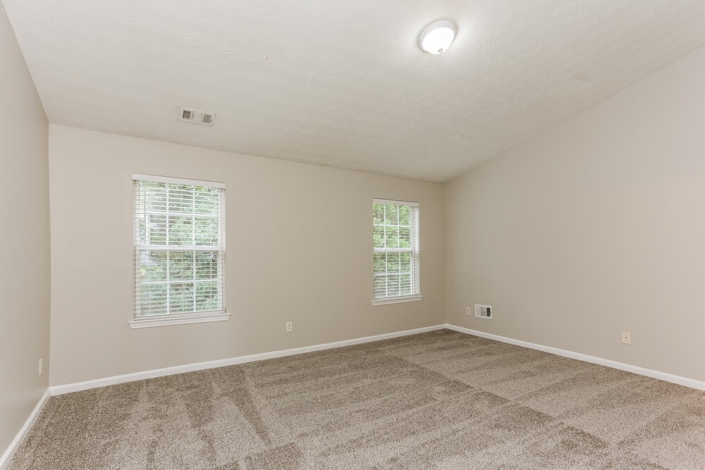 Building Photo - 7470 Royale Ct