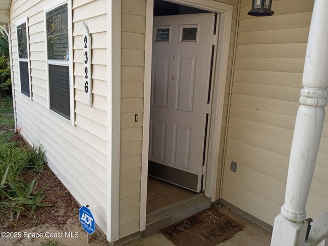 Building Photo - 2326 Talmadge Dr