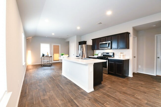Building Photo - 2407 Poplar Copse Ct