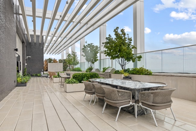 Building Photo - 1781 N Pierce St