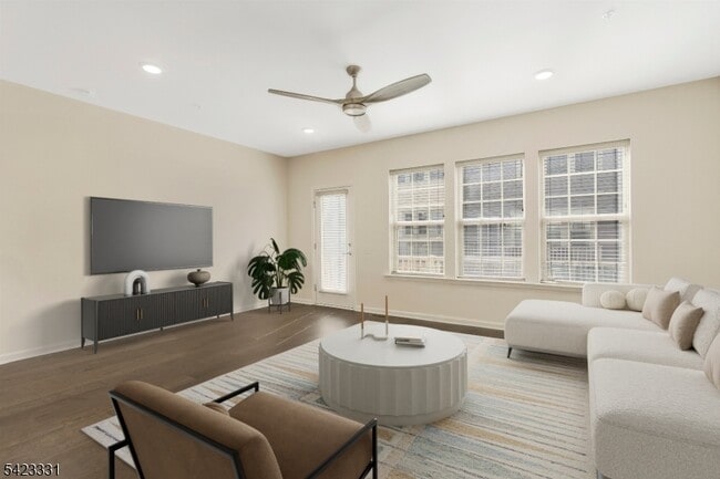 Building Photo - 17 Gala Ct