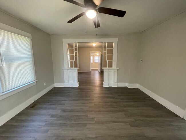 Building Photo - 3 bedroom 1 bath You will love coming Home