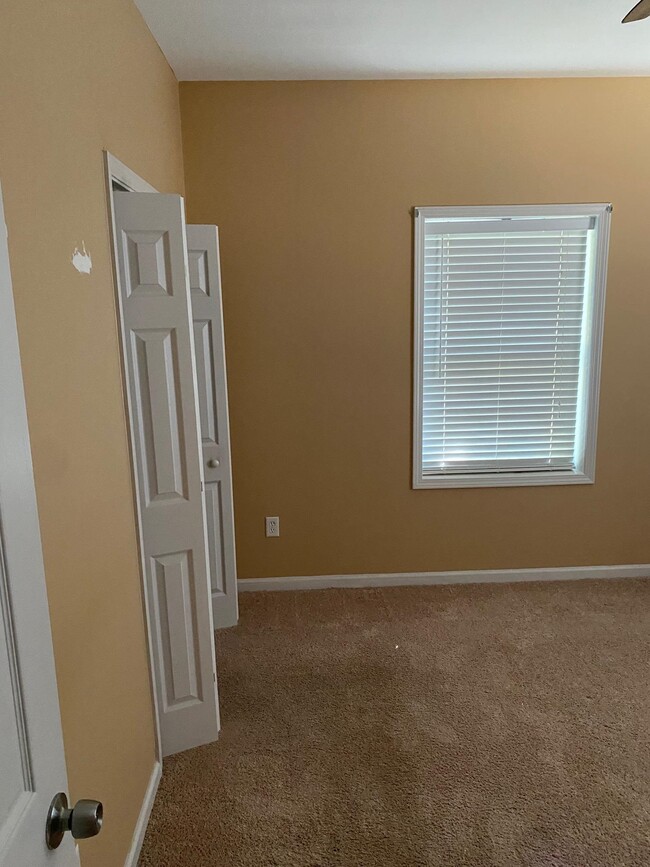 Building Photo - 1517 McPhearson Dr