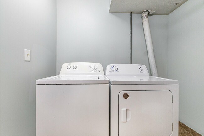 Building Photo - 960 Cedar Run Ct NW