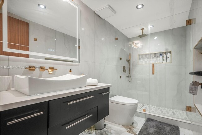 Building Photo - 3800 S Ocean Dr