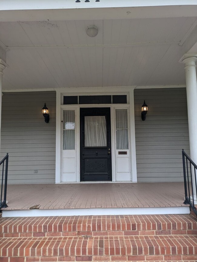 Building Photo - Beautiful home in the heart of Valdosta