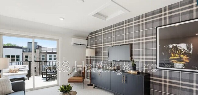 Building Photo - 3738 District Dr