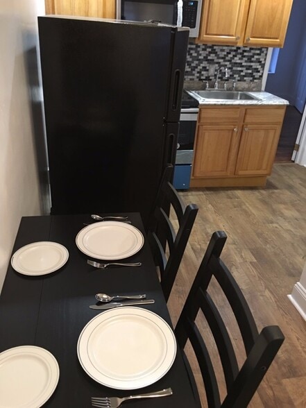 Building Photo - 1535 Sellers St