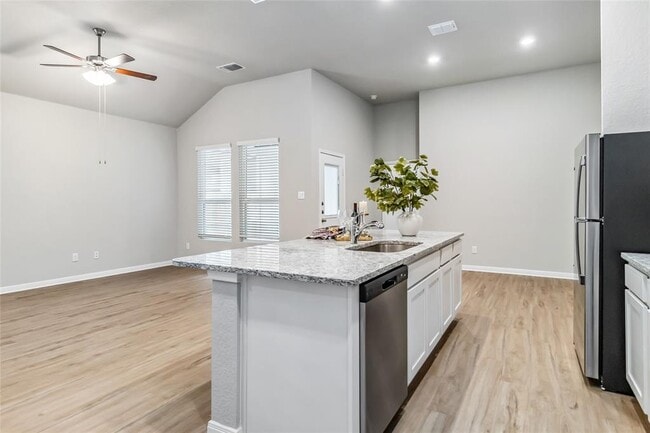 Building Photo - 428 Cross Barn Blvd