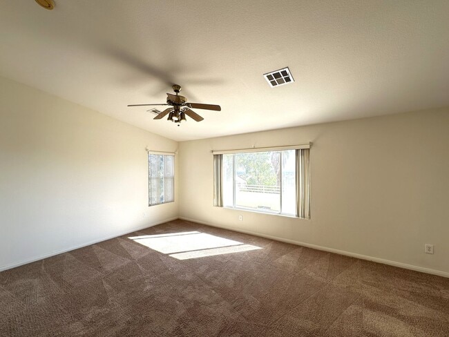 Building Photo - CHEYENNE HUALAPAI-UNIT 4A