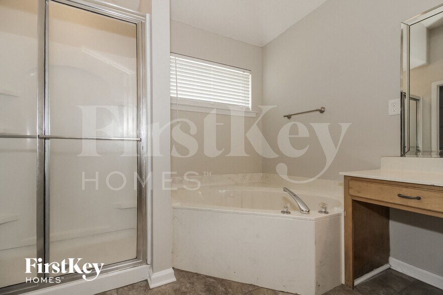 Building Photo - 978 Parham Drive