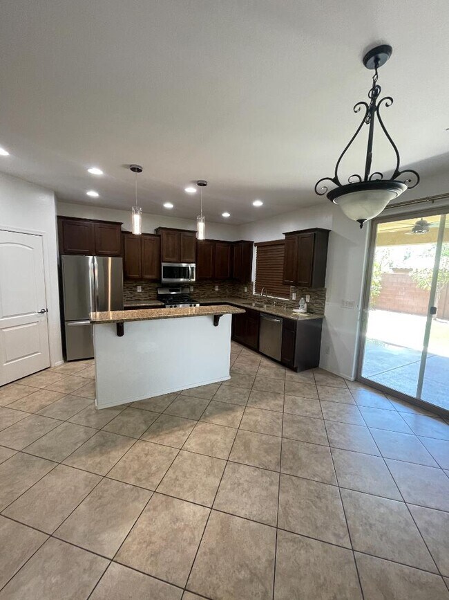 Building Photo - 4425 E Muriel Dr