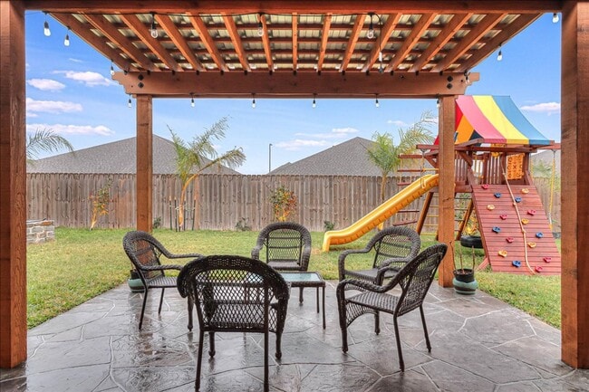Building Photo - 7938 Fort Griffen Dr