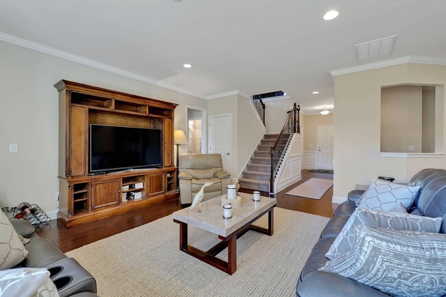 Building Photo - Sparkling clean 4 bedroom home in Spring H...