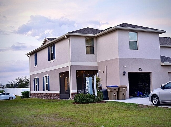 Building Photo - 1828 Katz Crossing Dr