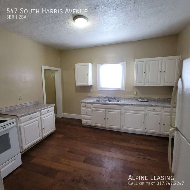 Building Photo - 547 S Harris Ave