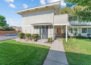 Building Photo - 2512 Wanek Rd