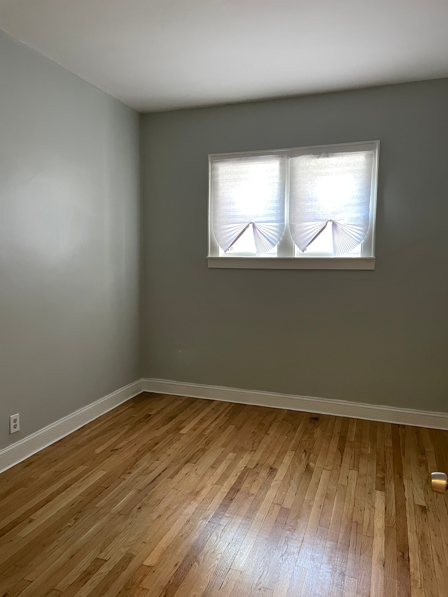 MASTER BEDROOM - 516 Monastery Pl