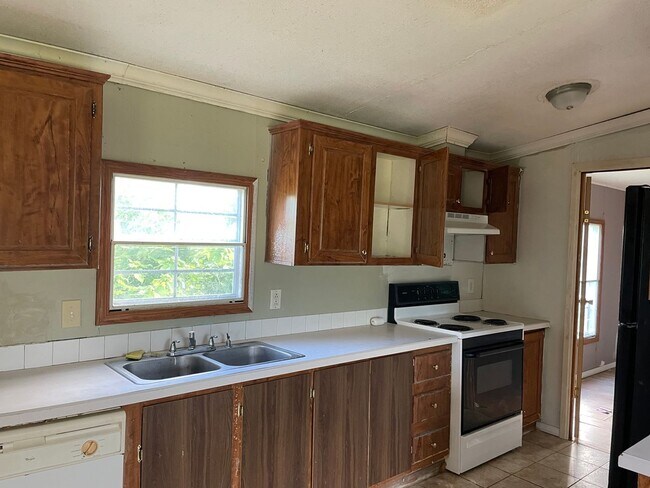 Primary Photo - 3 Bed, 2 Bath, 1,280 sq ft singlewide mobi...