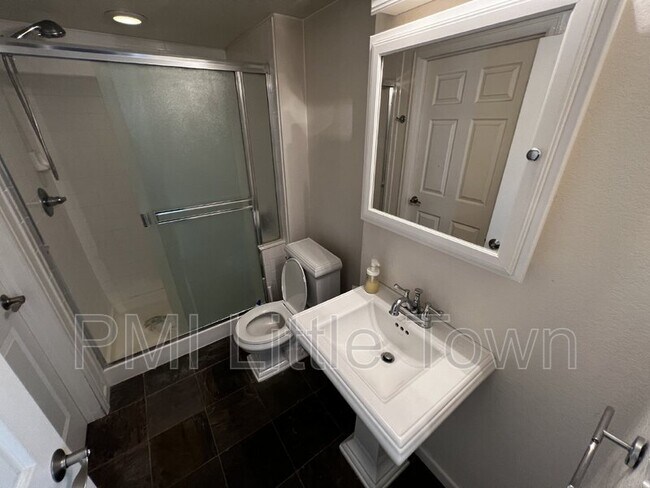 Building Photo - 5183 Creek Way