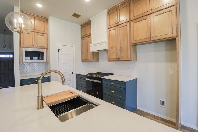 Building Photo - 4 Bed 2 Bath New Construction Home in Bixby