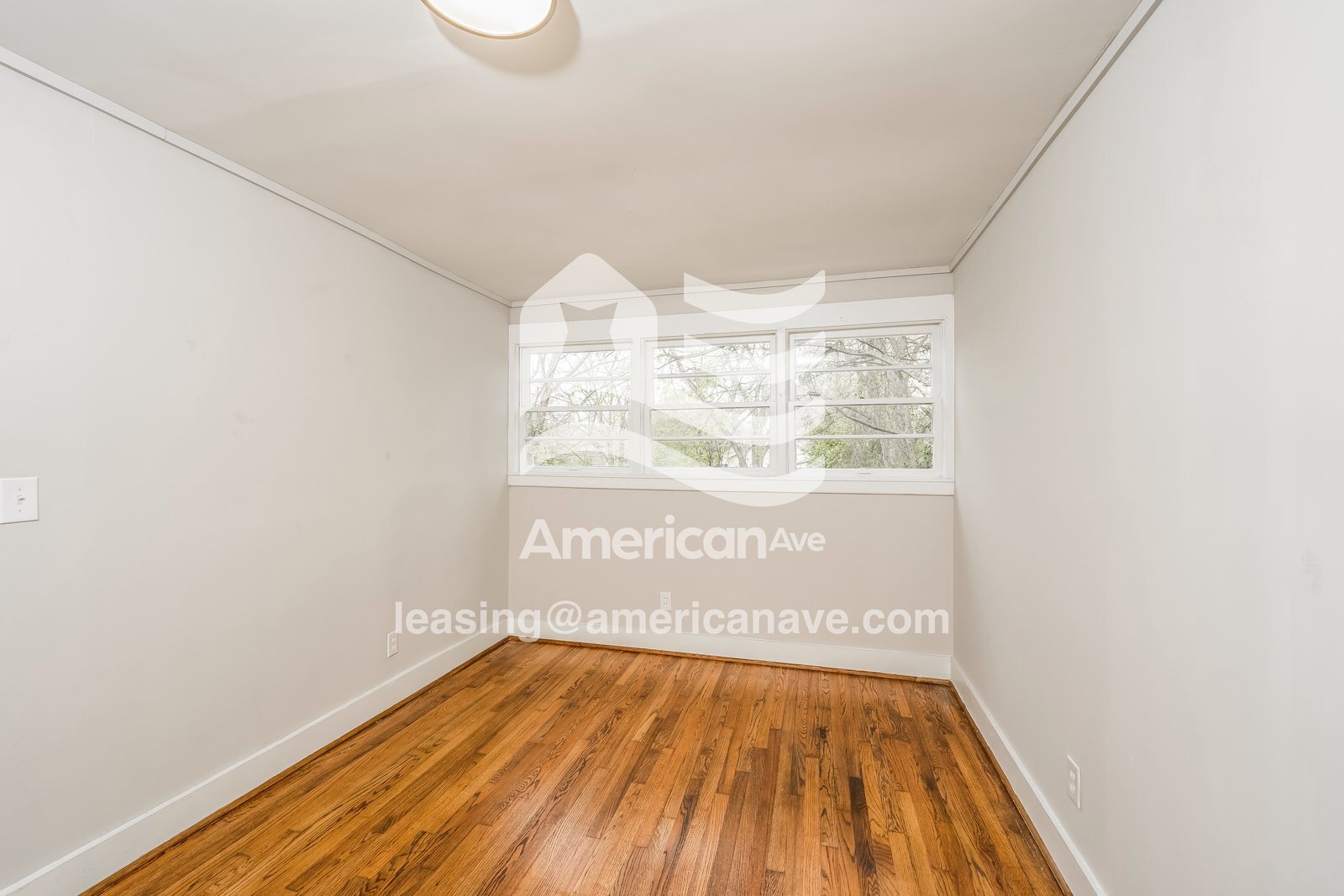 Building Photo - 7832 4th Ave S