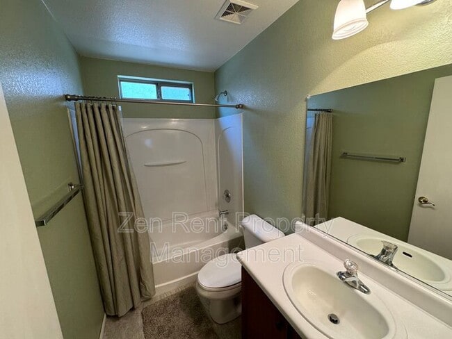 Building Photo - 39610 N Cumberland Dr