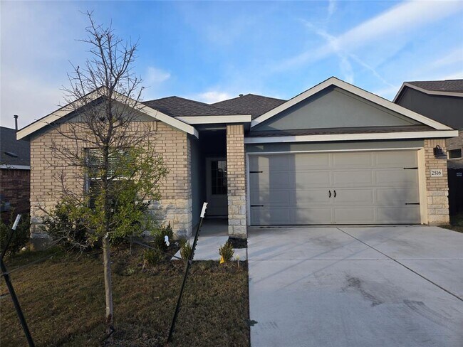 Building Photo - 2516 Four Waters Lp