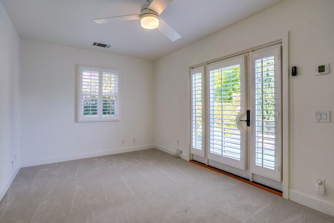 Building Photo - Beautiful 4 Bed/4 Bath Family Home w/pool - Upcoming and available in April!