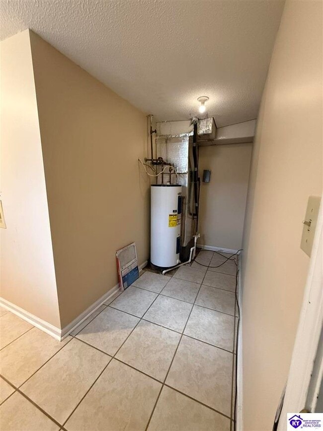 Building Photo - 114 Monroe St