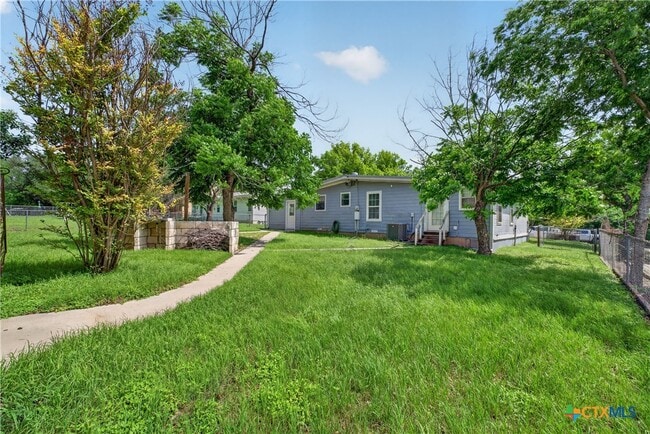 Building Photo - 14 Steele St