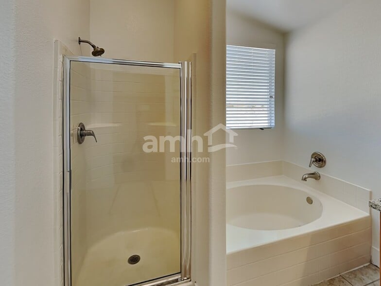 Building Photo - 9468 Descending Creek St